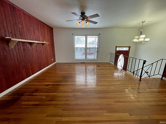 3rd image of 2325 Balmoral Blvd