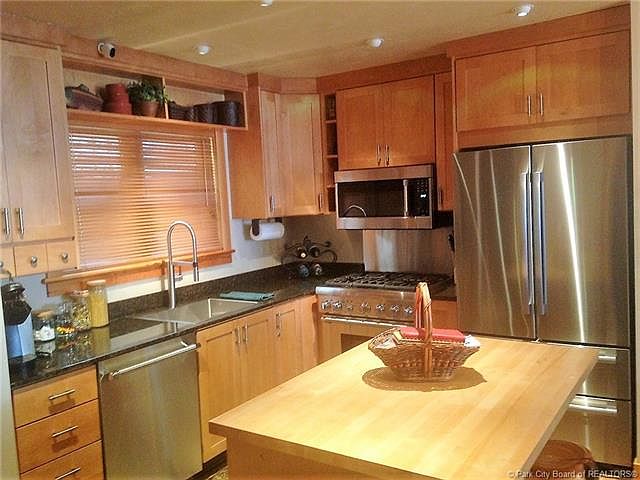 2nd image of 675 Deer Valley Dr #685C