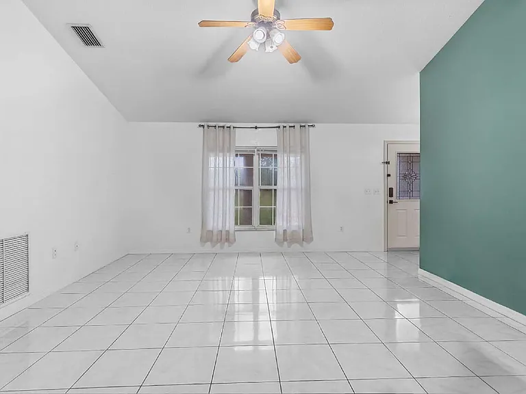 645 NW 65th St — Photo 11