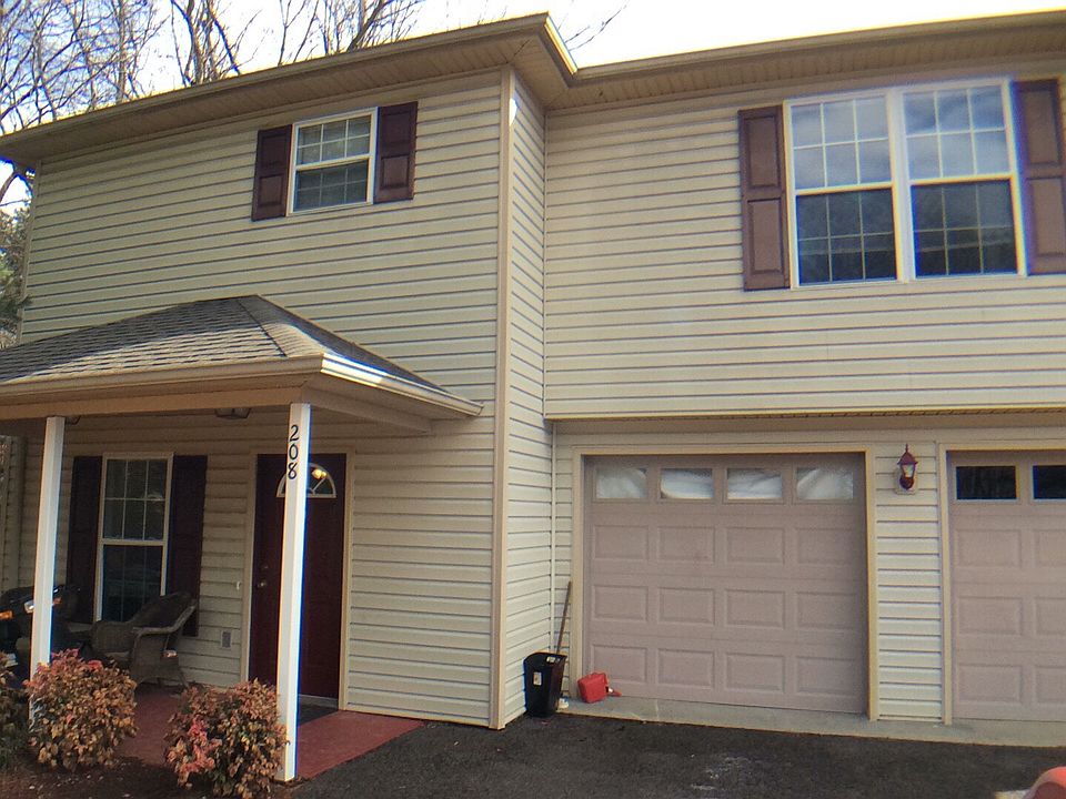 1st image of 208 Reynolds Ave