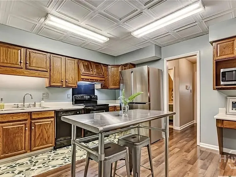 5020 Laroche Ave — Photo 16