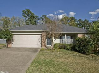 40 Springridge Dr, Little Rock, AR 72211