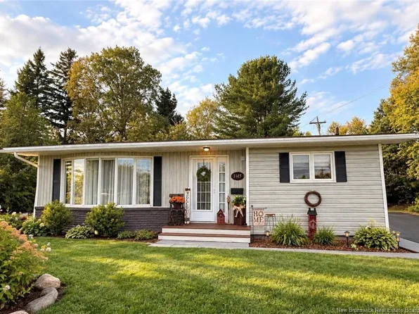 1145 Veniot Ave, Bathurst, NB E2A 4C1