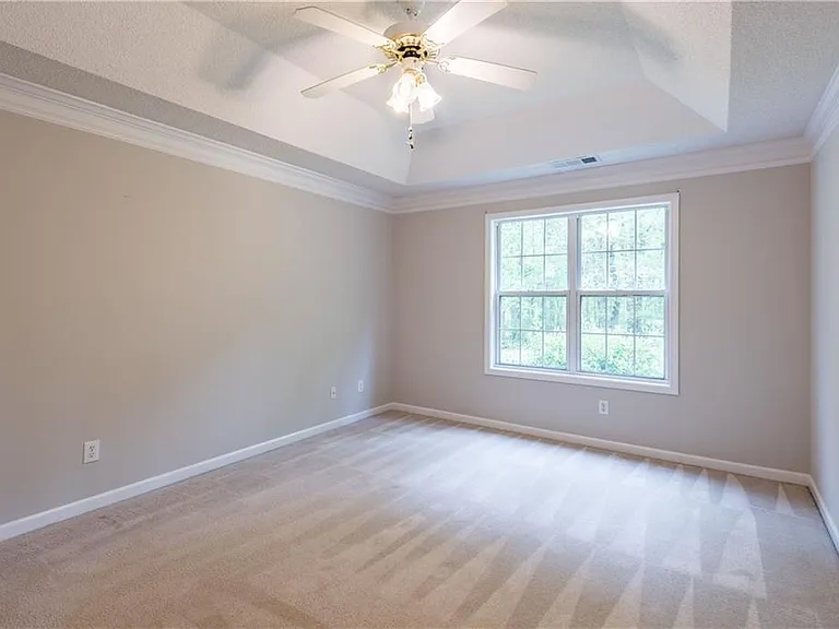 227 Westwind Dr — Photo 12