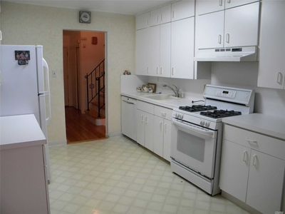 1202 Woodland Ln, Seaford, NY, 11783