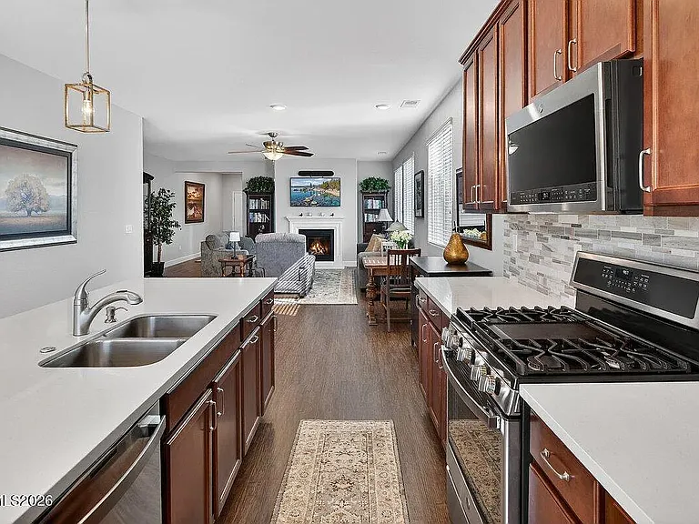 913 Estuary Cir — Photo 18
