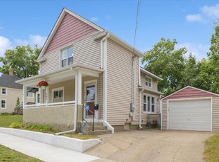 383 Clinton Ave, Saint Paul, MN 55107