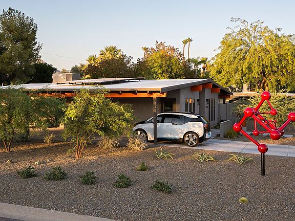 2nd image of 1032 E Palo Verde Dr