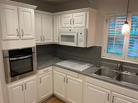2nd image of 468 Woodbine Dr