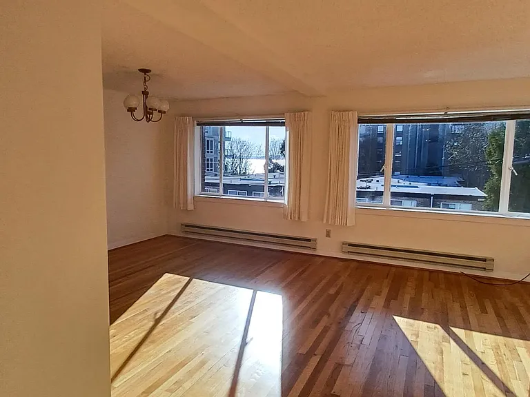 509 4th Ave W #304 — Photo 2