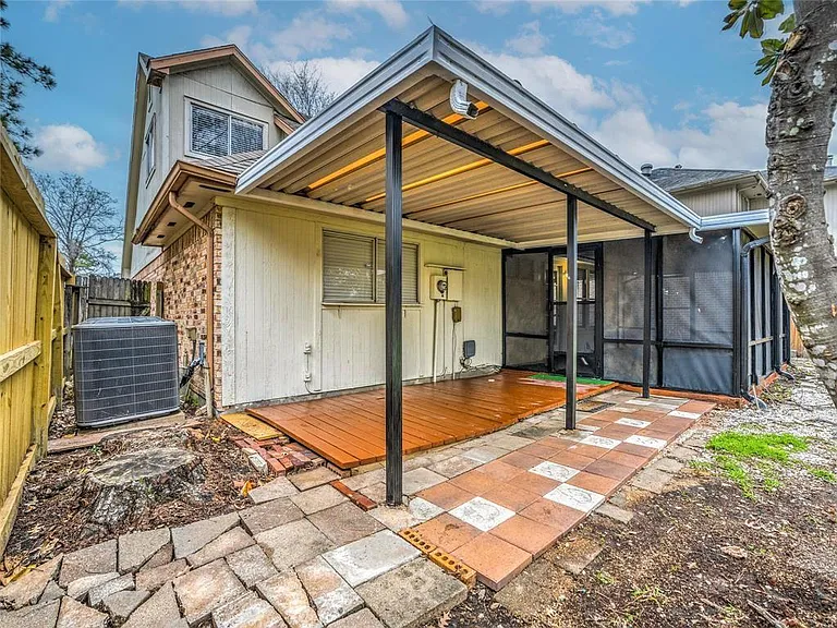12911 Careywood Dr — Photo 17