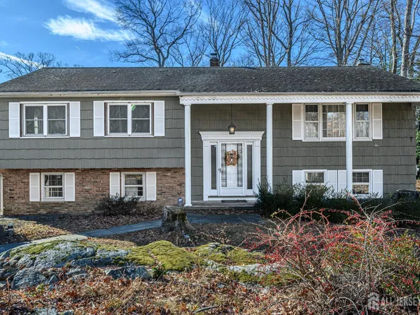 228 Brook Valley Rd, Towaco, NJ 07082