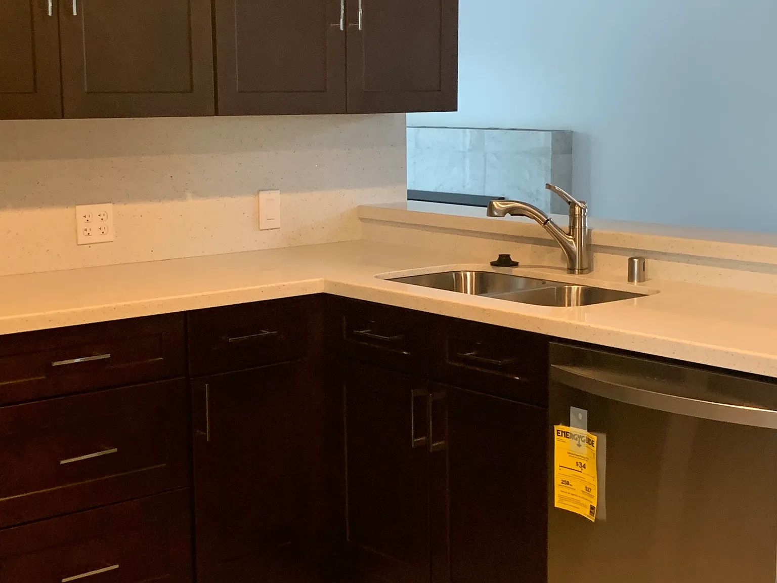 3 bed, 2200 sqft, $3,850 — Photo 4