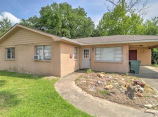 701 Park Hill Dr, Lake Charles, LA 70605