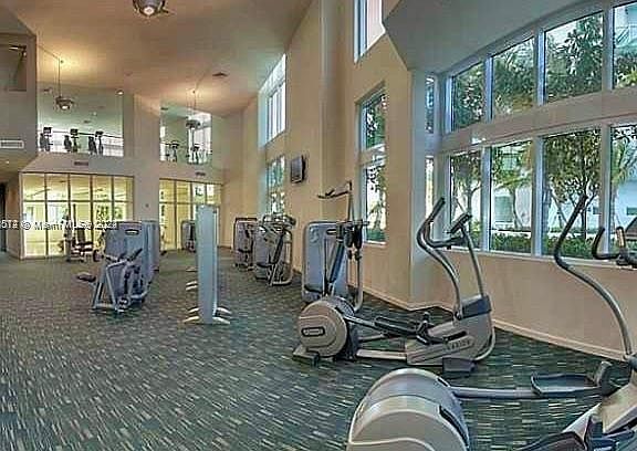 5th image of 1900 N Bayshore Dr APT 4003