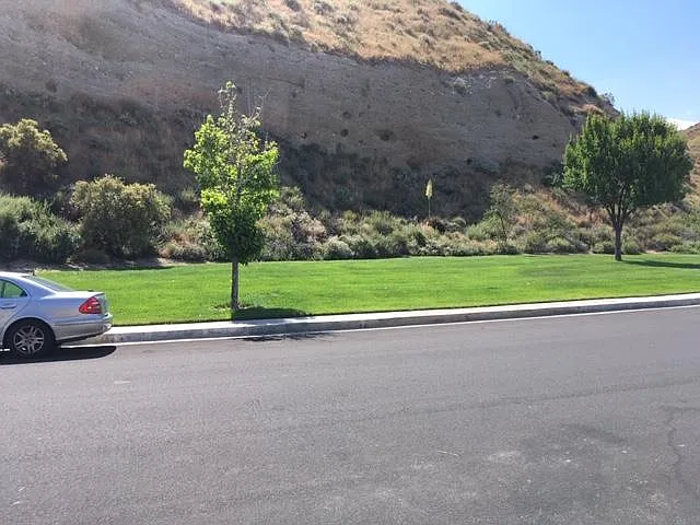 Gary Dr, Santa Clarita — Photo 3