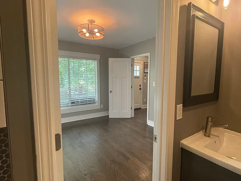 1447 Beecher St SW — Photo 4
