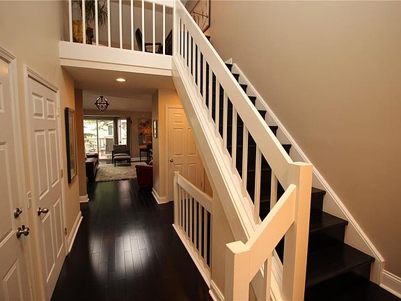 2nd image of 27 Old Settlers Dr