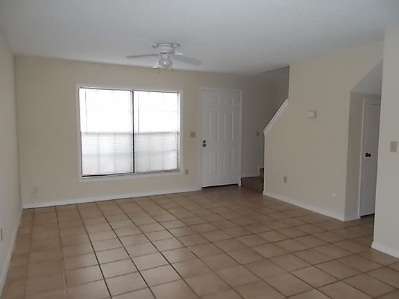 4th image of 7419 Glen Oaks Way