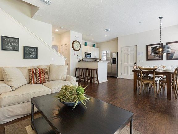 3rd image of 5366 Diplomat Ct #104
