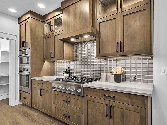 7th image of this home