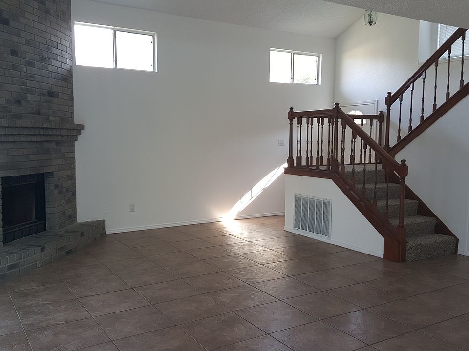1st image of 1112 Pitcairn Dr