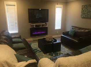 8455 Country Greens Ct, Sacramento, CA 95828