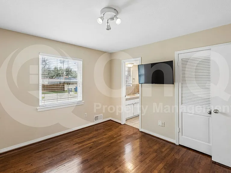9007 Sweetwater Dr — Photo 16