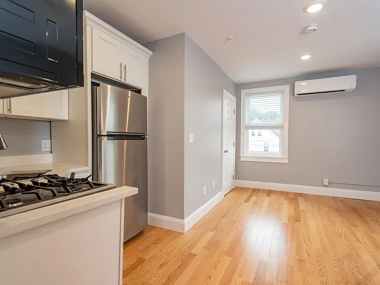293 Fayette St — Photo 5