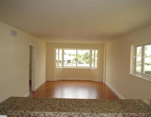 1st image of 840 Pine Dr #206
