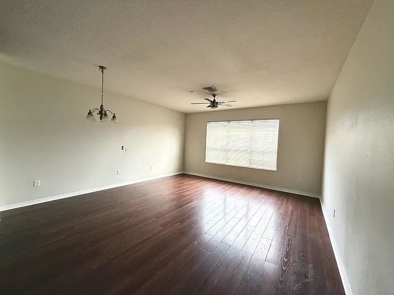 2526 Lexington Oak Dr — Photo 4