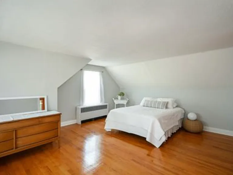108 S Craig Pl — Photo 4