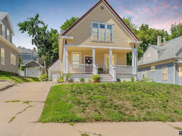 1009 S 1st Ave, Sioux Falls, SD 57105