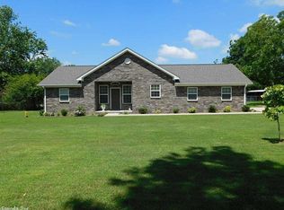 905 Texas St, Mena, AR 71953