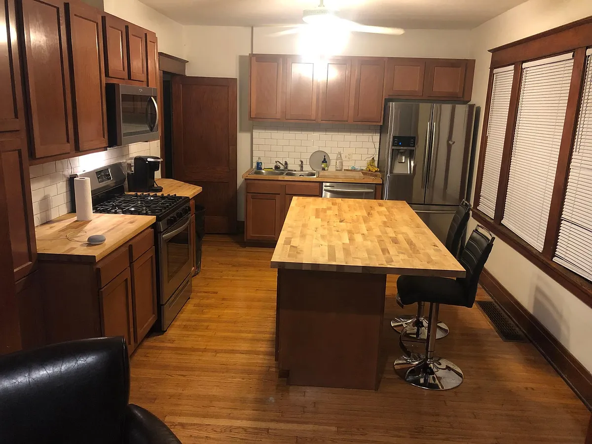 Building Photo - 269 Lisbon Ave #1