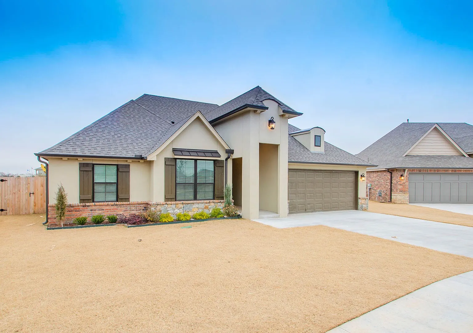 Beautifully maintained, single-story home nestled in the desirable Quail Creek Villas community! — Photo 2