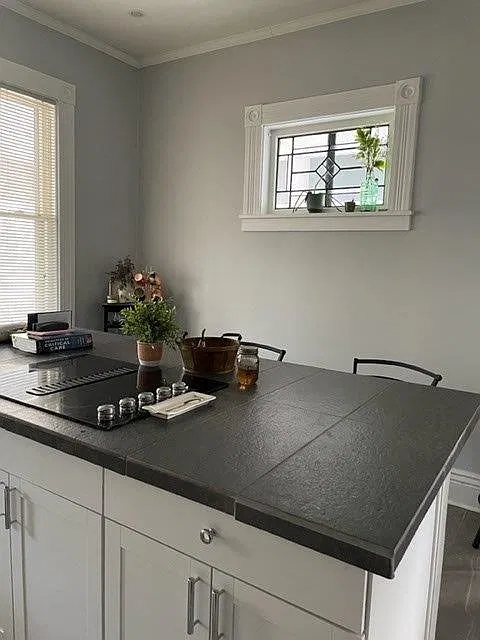 2 bed, 1.5 bath, 1400 sqft, $2,050 — Photo 3