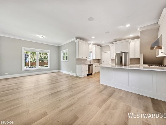 3rd image of 240 S Brainard Ave #2