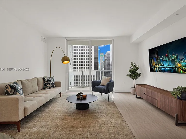 77 SE 5th St #3714 — Photo 3