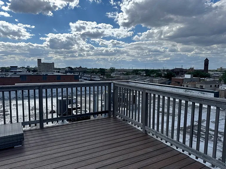 1 S Leavitt St #401 — Photo 17