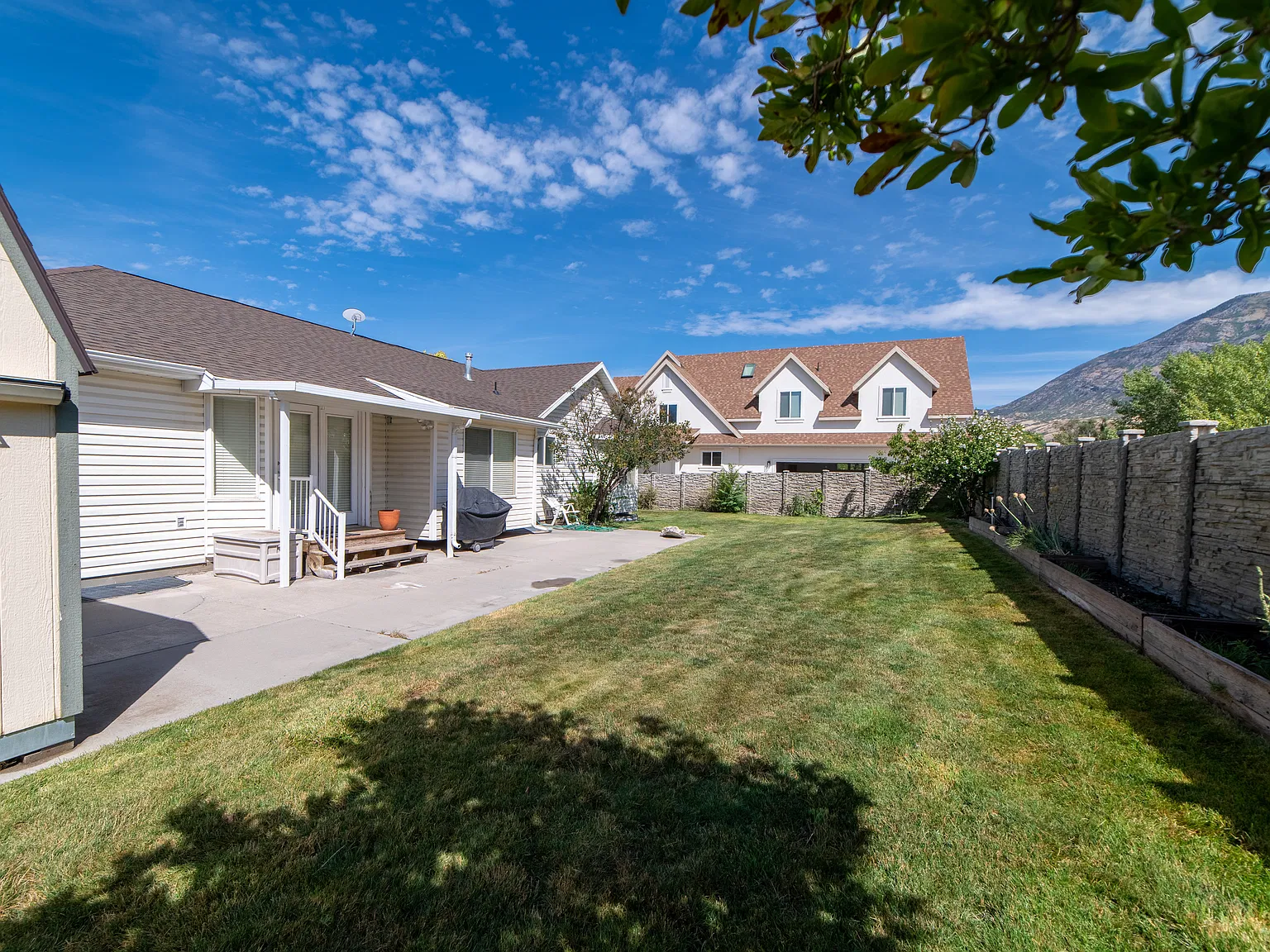 3 bed, 3328 sqft, $2,595 — Photo 4