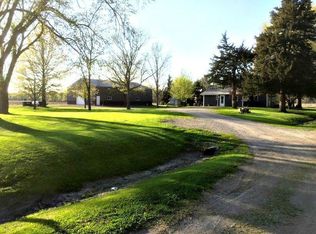 704 N 5th St, Hopkins, MO 64461