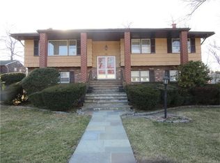 21 Frost Ln, Hartsdale, NY 10530