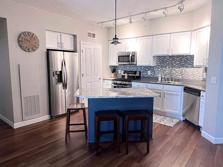 500 E Grant St #404 — Photo 2