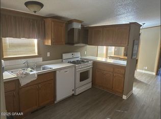 5084 Copper Gate Dr, Grand Forks, ND 58203