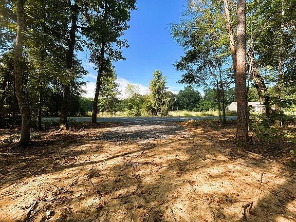 5th image of 4 Pleasant Hill Rd
