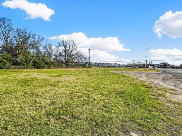 112 Kirk Ln, West Tawakoni, TX 75474