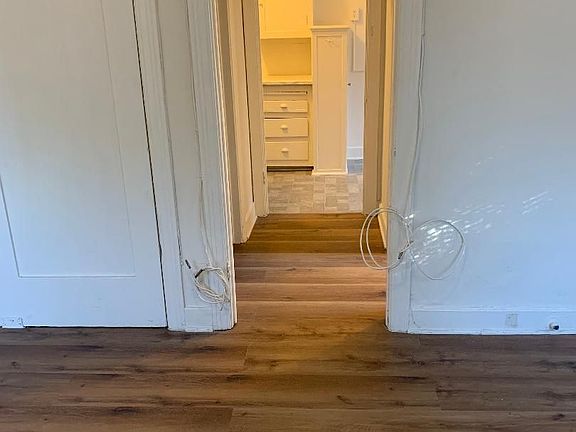 4th image of 1819 N Kingsley Dr #211