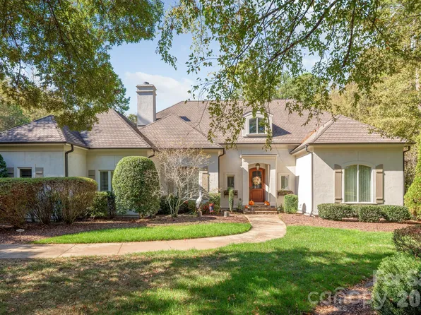 6042 Foggy Glen Pl, Matthews, NC 28104