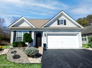 67 Chesterfield Dr, Jackson, NJ 08527